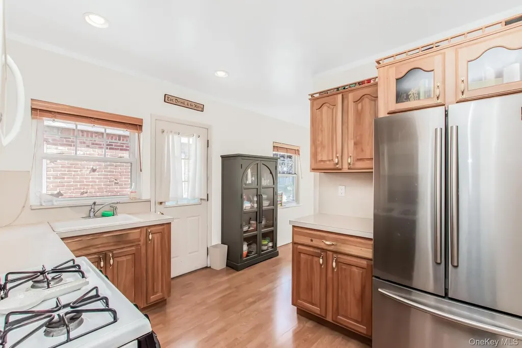 81 Bainton Street Yonkers NY 10704