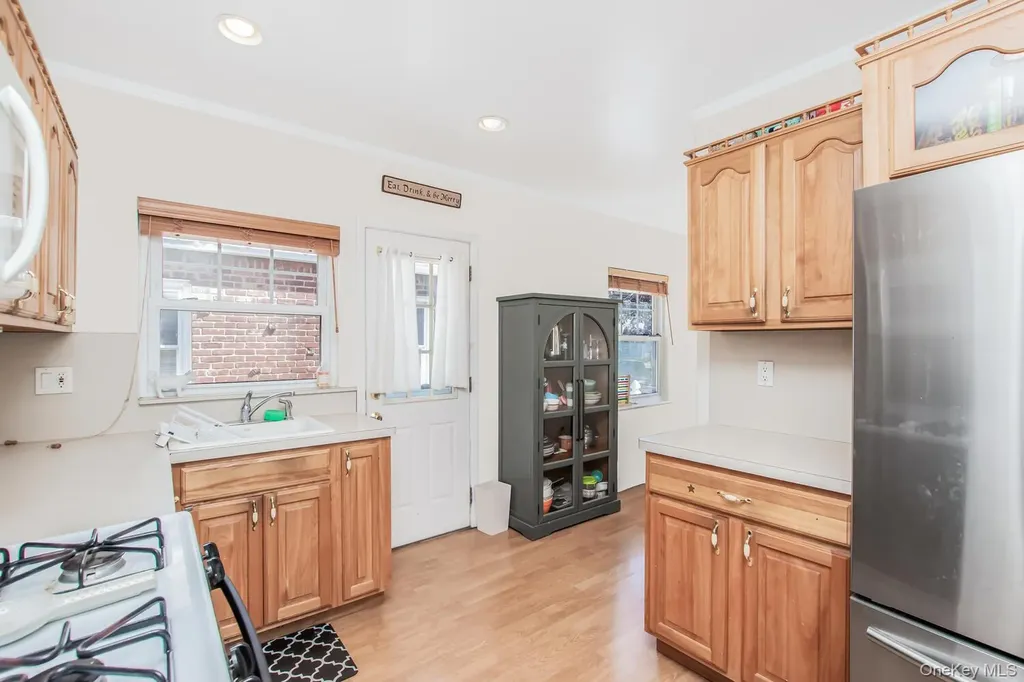 81 Bainton Street Yonkers NY 10704