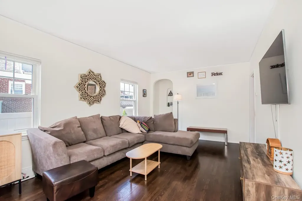 81 Bainton Street Yonkers NY 10704