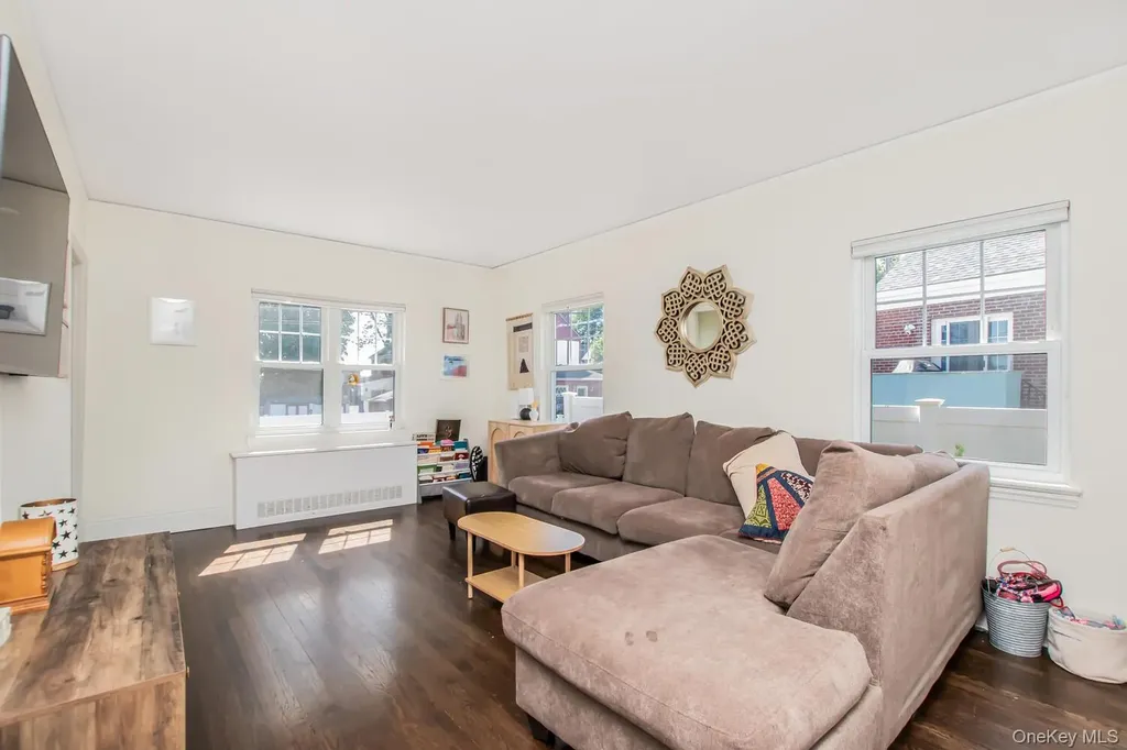 81 Bainton Street Yonkers NY 10704