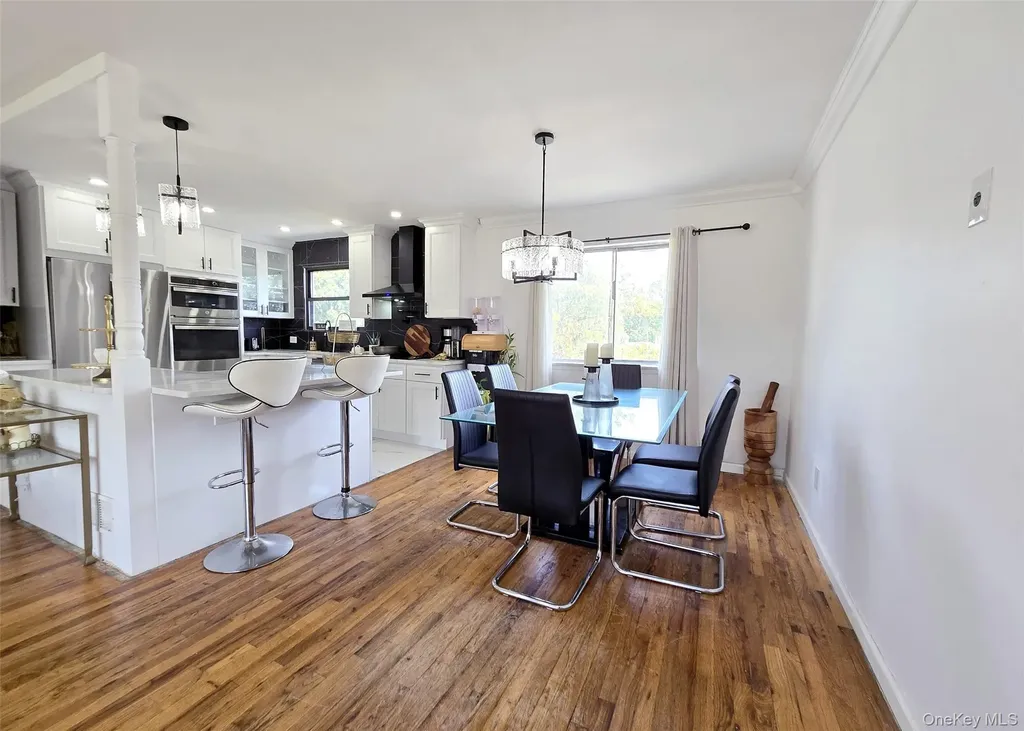 26 Circle Lane Bay Shore NY 11706