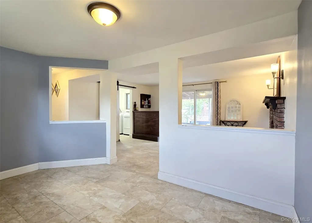26 Circle Lane Bay Shore NY 11706