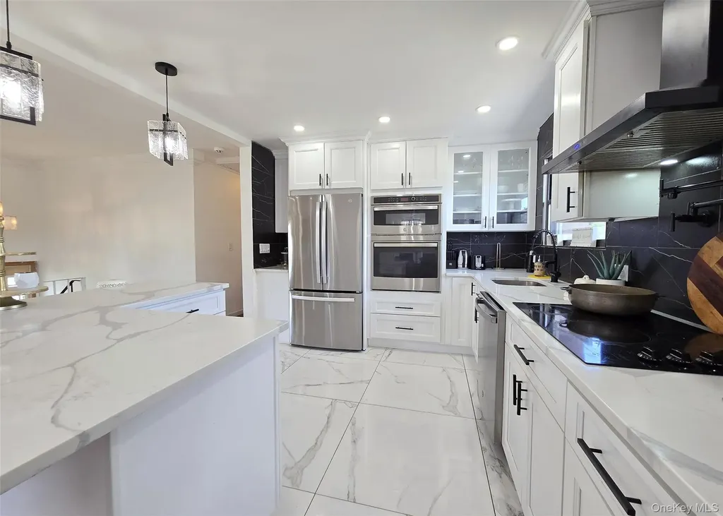 26 Circle Lane Bay Shore NY 11706