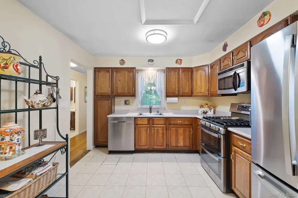48 Slater Road Patterson NY 12563