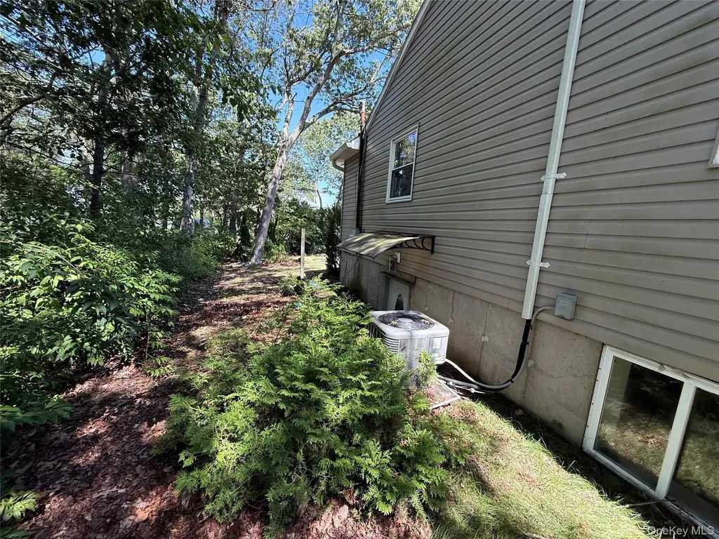 14 Clearview Avenue Selden NY 11784