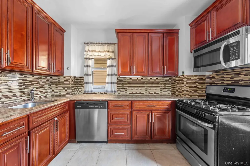 8913 85th Street Woodhaven NY 11421