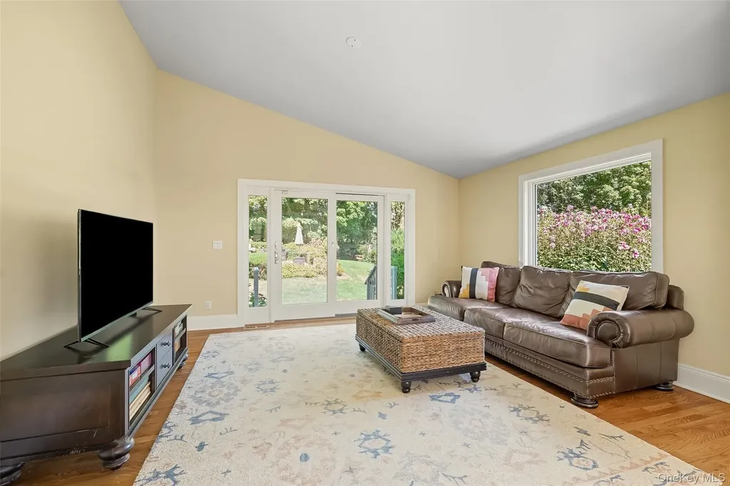 9 Boxwood Lane Rye NY 10580