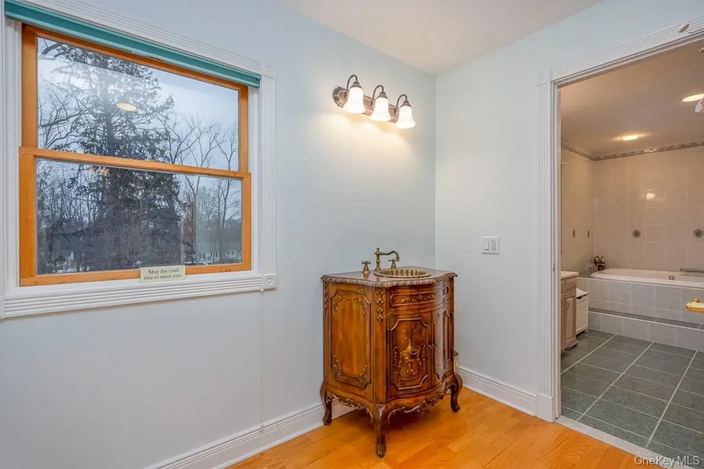 332 S Middletown Road Pearl River NY 10965