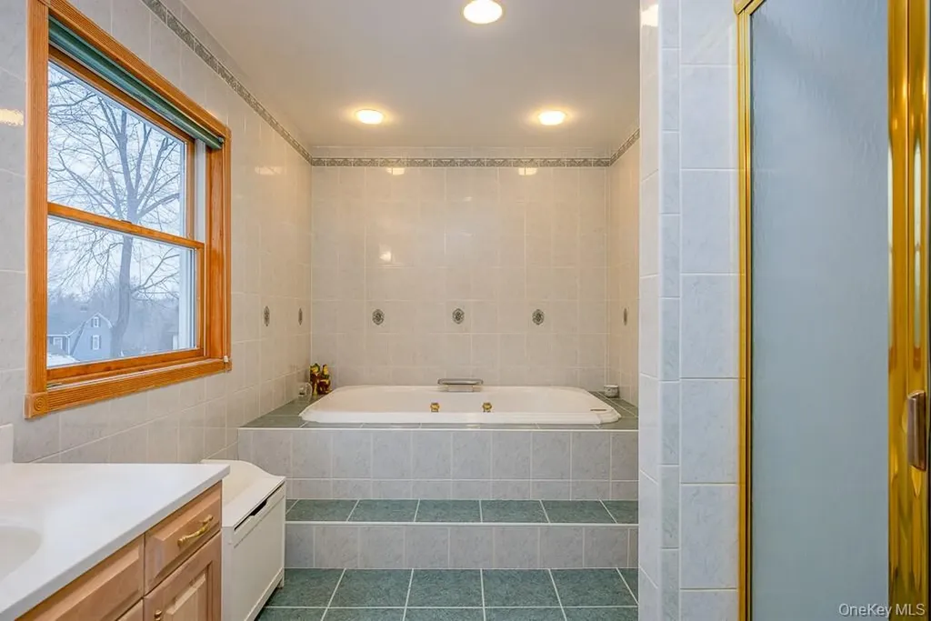 332 S Middletown Road Pearl River NY 10965