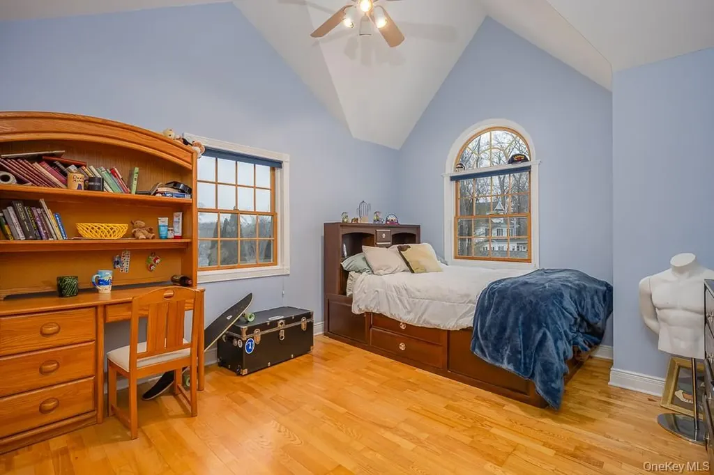 332 S Middletown Road Pearl River NY 10965