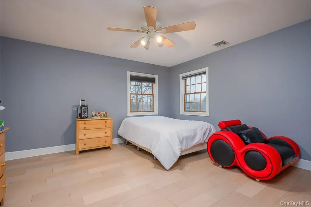 332 S Middletown Road Pearl River NY 10965