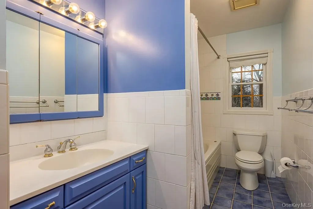 332 S Middletown Road Pearl River NY 10965