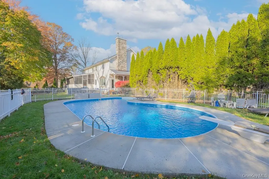 332 S Middletown Road Pearl River NY 10965