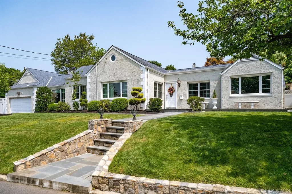 982 Split Rock Road Pelham NY 10803