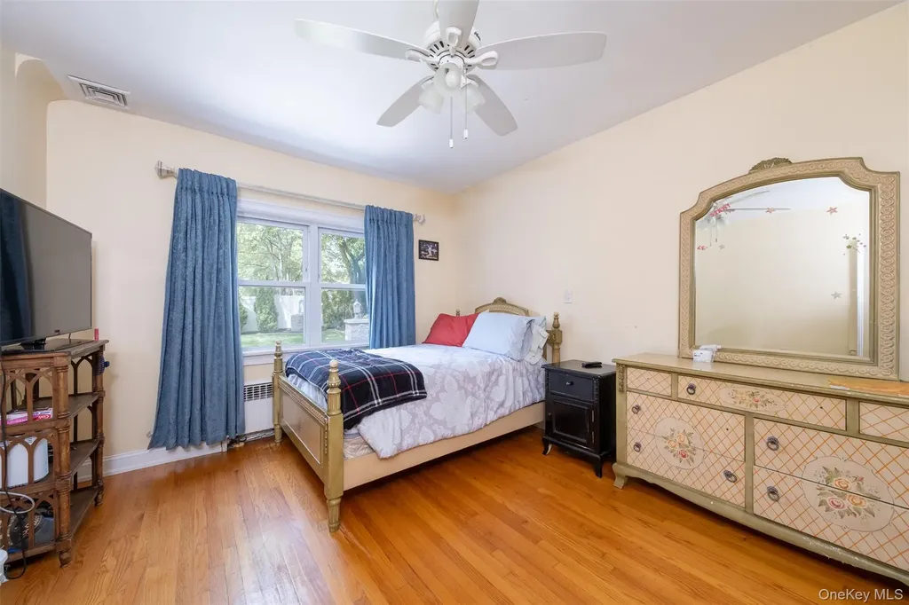 982 Split Rock Road Pelham NY 10803
