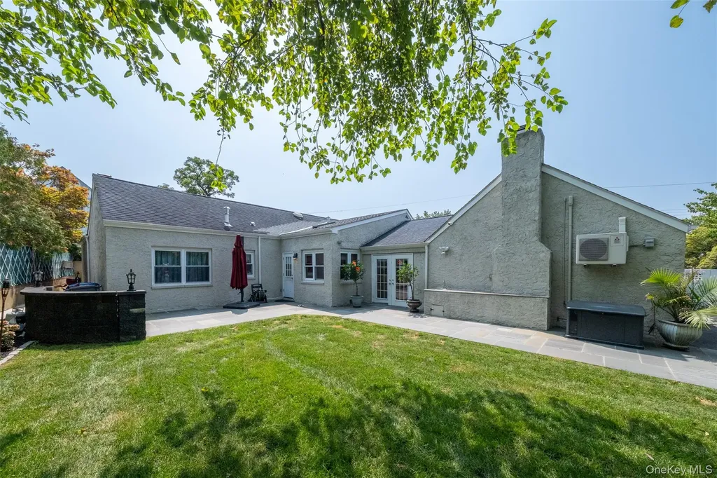 982 Split Rock Road Pelham NY 10803