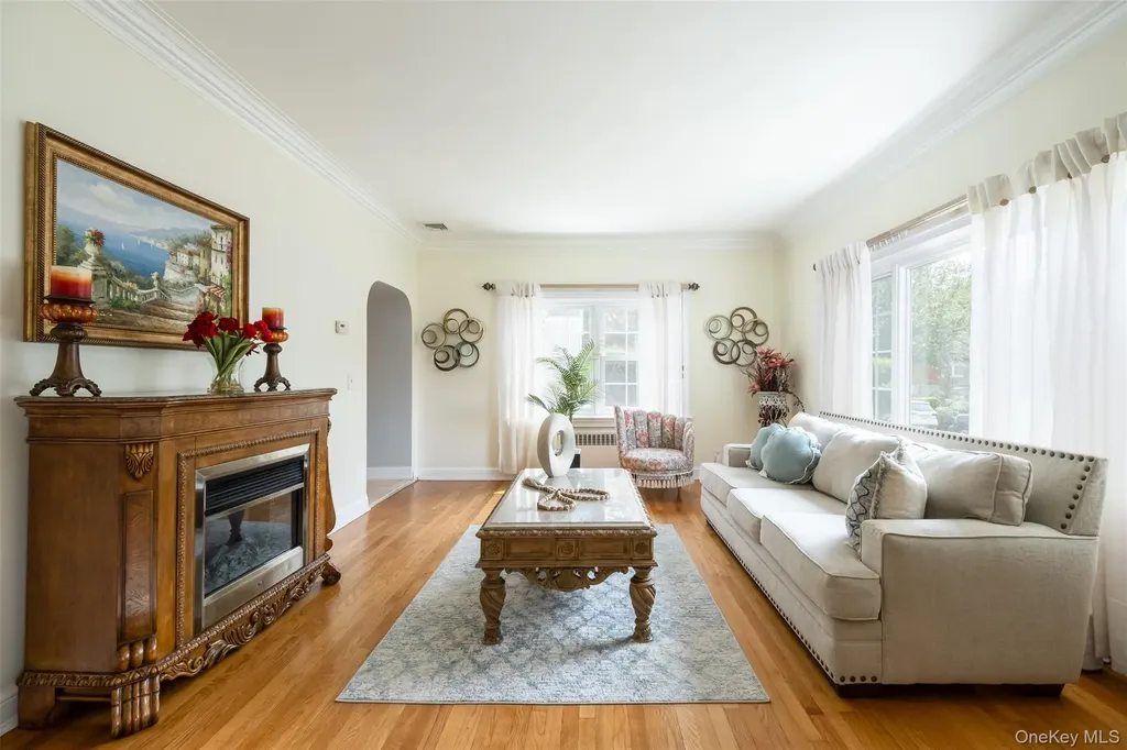 982 Split Rock Road Pelham NY 10803