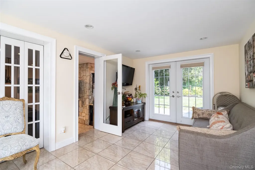 982 Split Rock Road Pelham NY 10803
