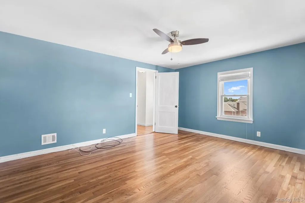 271 Hayward Street Yonkers NY 10704
