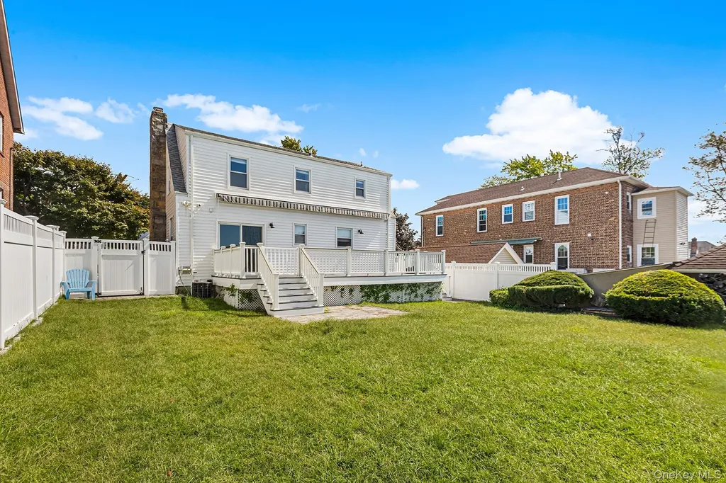 271 Hayward Street Yonkers NY 10704