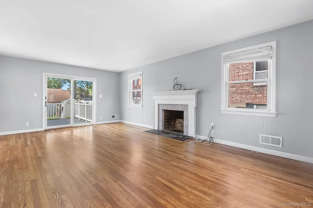 271 Hayward Street Yonkers NY 10704