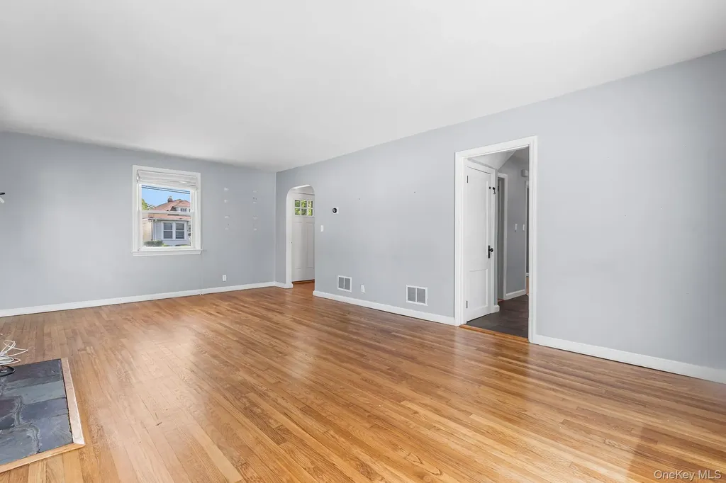271 Hayward Street Yonkers NY 10704