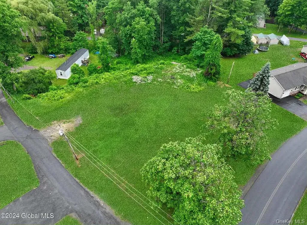 302 Hadlock Pond Call Listing Agent NY 12827
