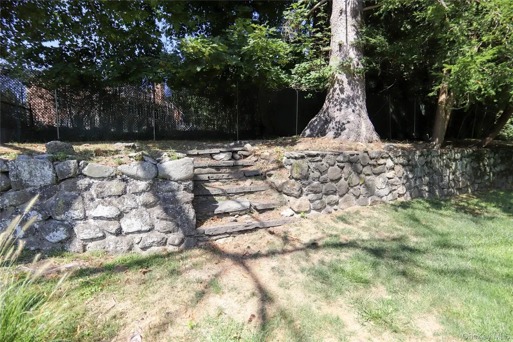 73 Van Cortlandt Avenue Ossining NY 10562