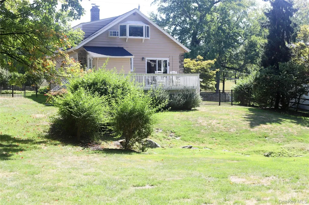 73 Van Cortlandt Avenue Ossining NY 10562