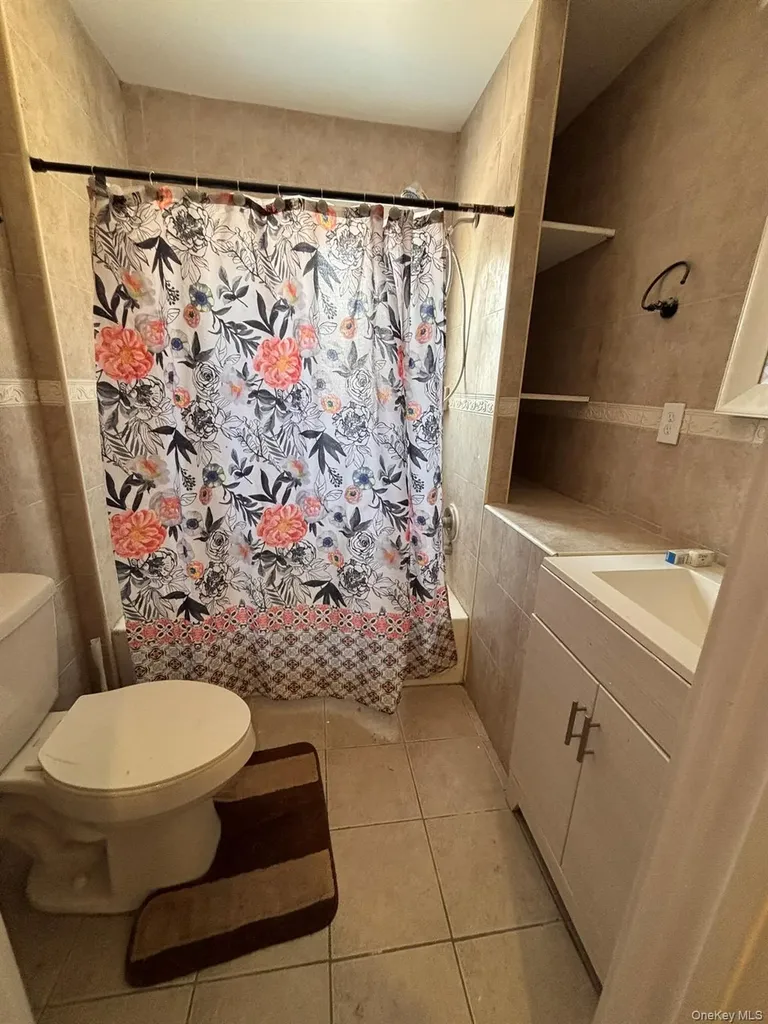 94 Lockman Avenue Staten Island NY 10303