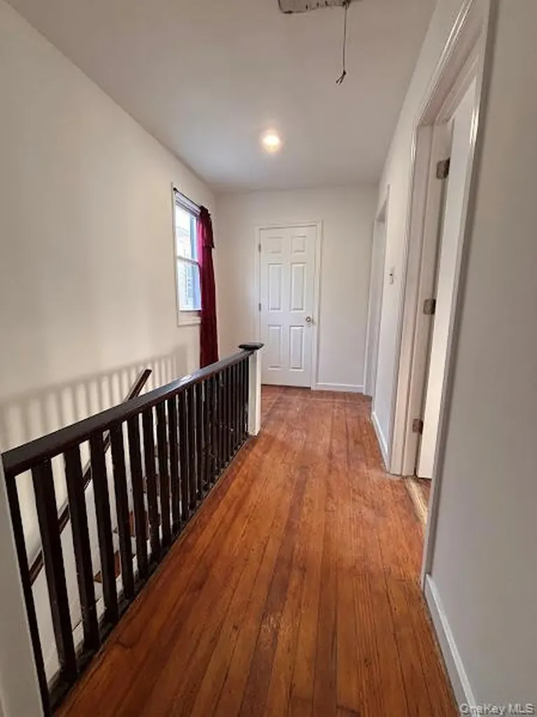 94 Lockman Avenue Staten Island NY 10303