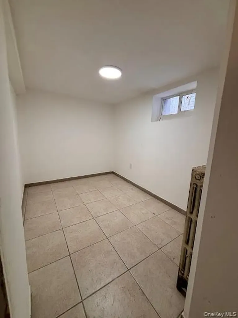 94 Lockman Avenue Staten Island NY 10303
