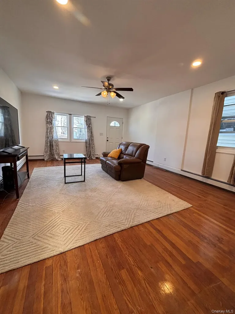 94 Lockman Avenue Staten Island NY 10303