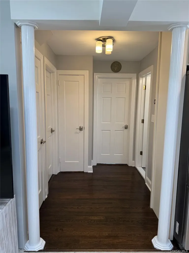 175 Wardwell Road Mineola NY 11501