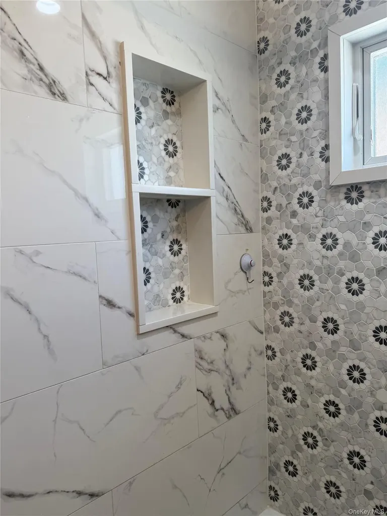 175 Wardwell Road Mineola NY 11501