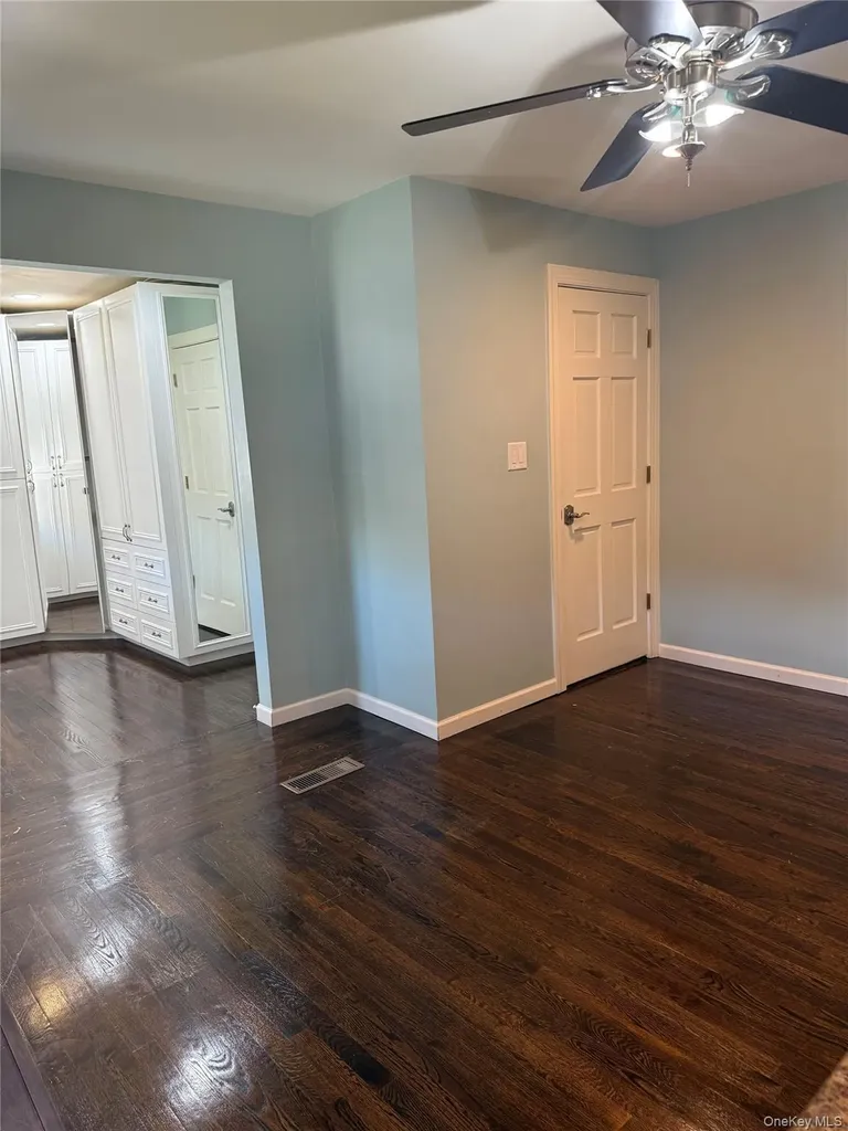 175 Wardwell Road Mineola NY 11501