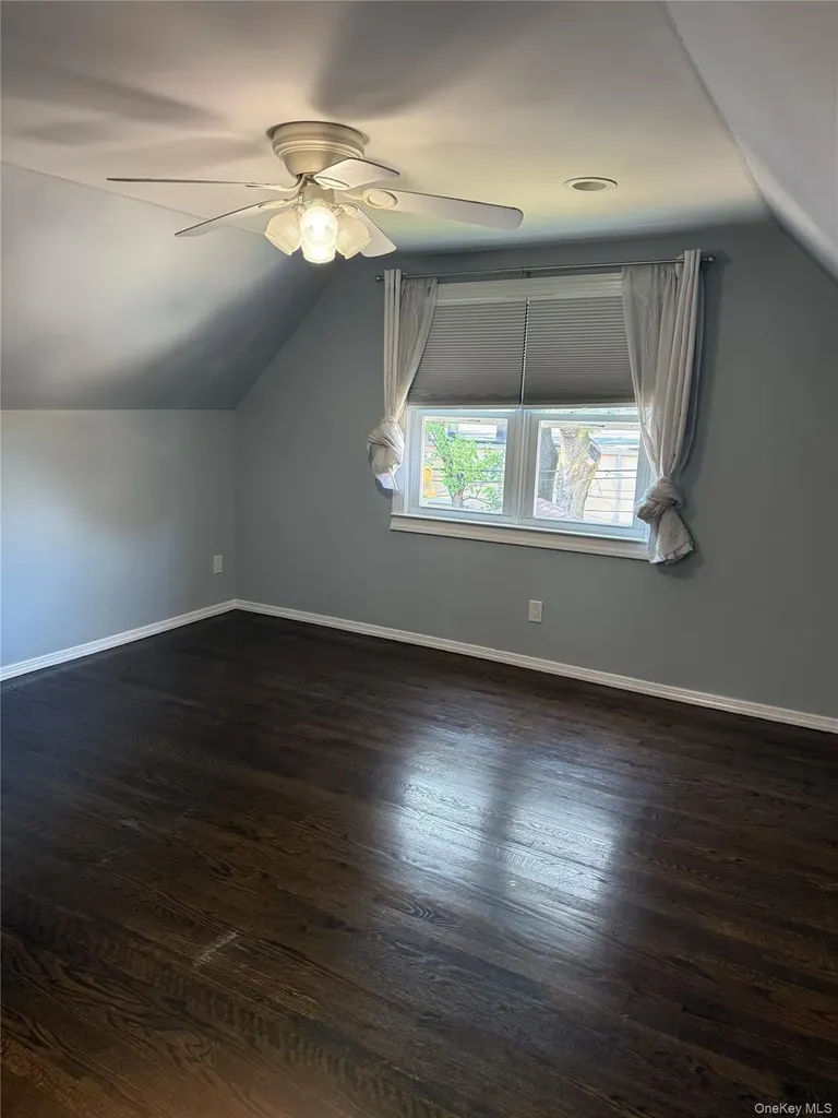 175 Wardwell Road Mineola NY 11501