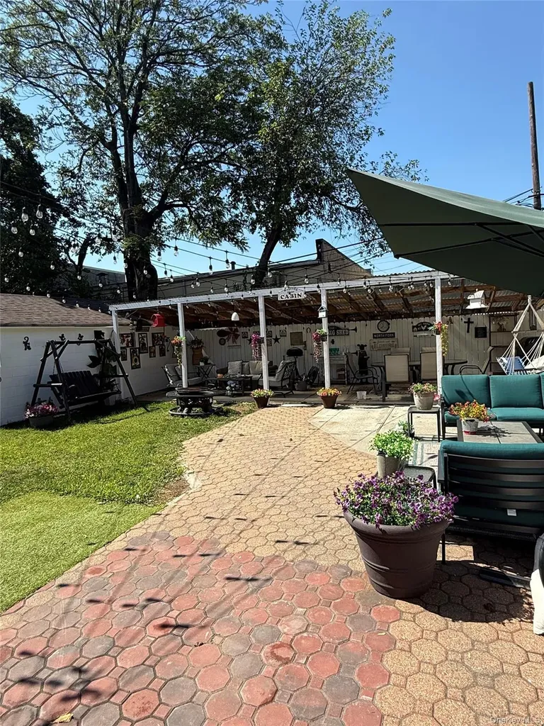 175 Wardwell Road Mineola NY 11501