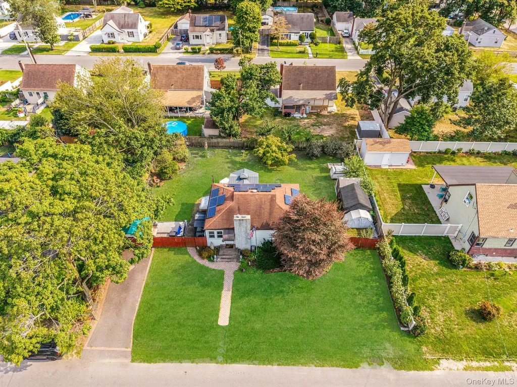 30 Oakdale Avenue Central Islip NY 11722
