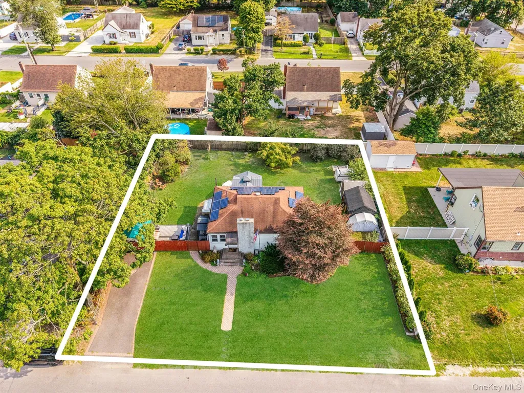 30 Oakdale Avenue Central Islip NY 11722