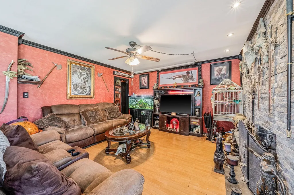 30 Oakdale Avenue Central Islip NY 11722