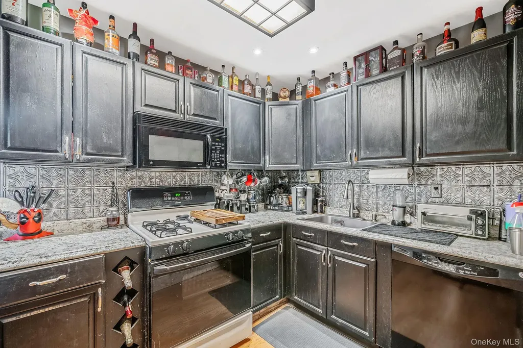 30 Oakdale Avenue Central Islip NY 11722