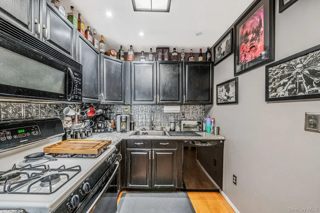 30 Oakdale Avenue Central Islip NY 11722