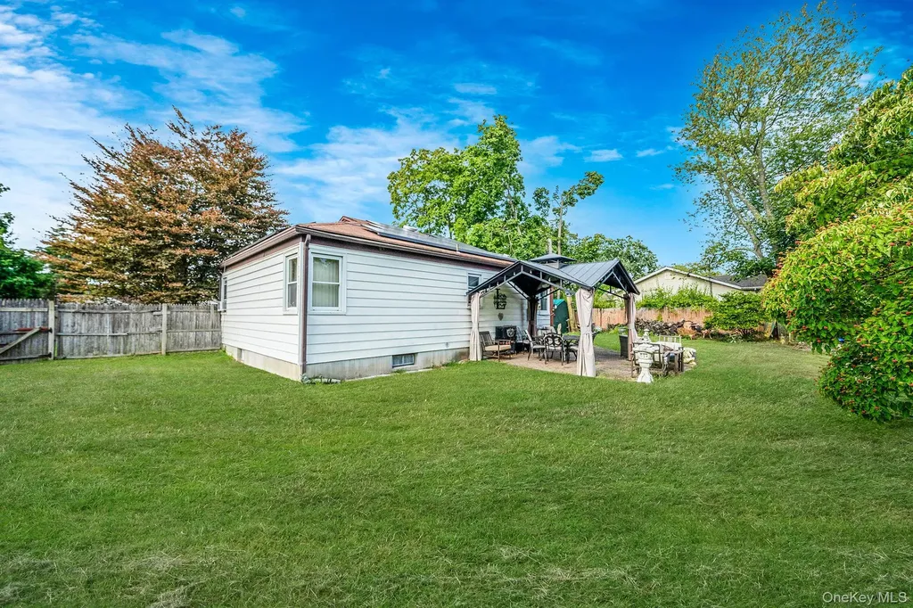 30 Oakdale Avenue Central Islip NY 11722