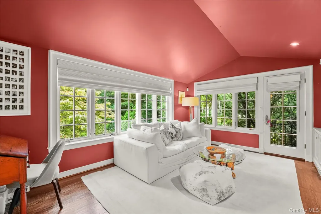 25 Moore Road Bronxville NY 10708