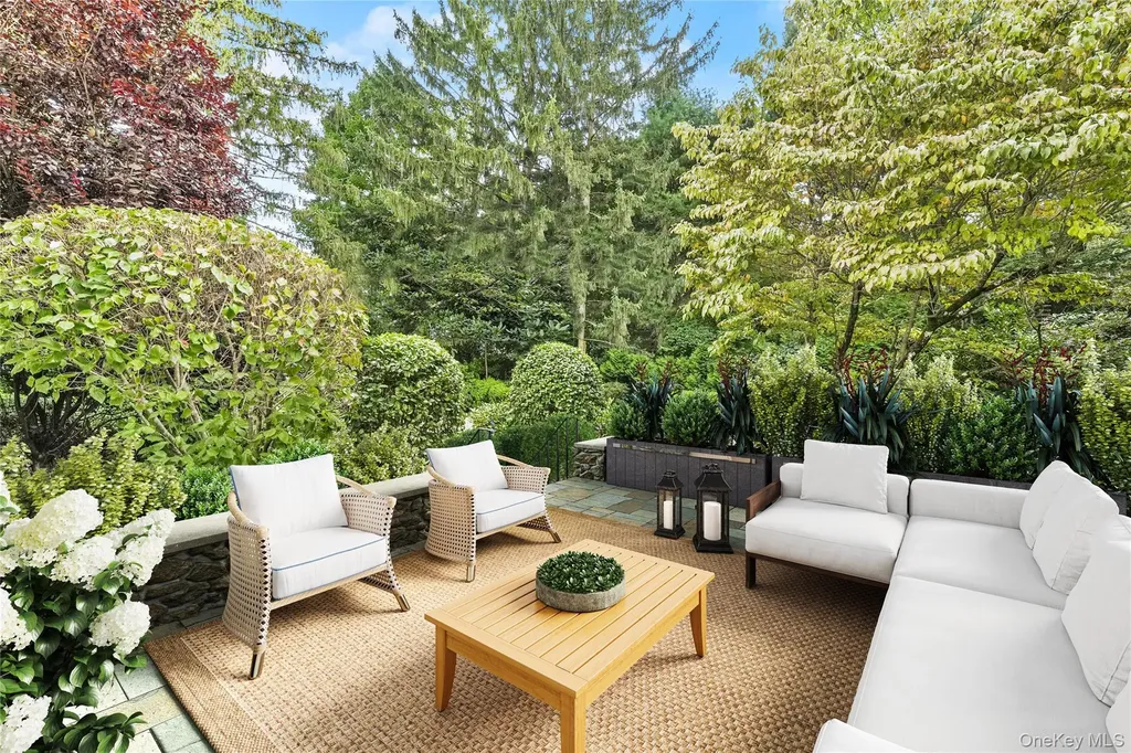 25 Moore Road Bronxville NY 10708