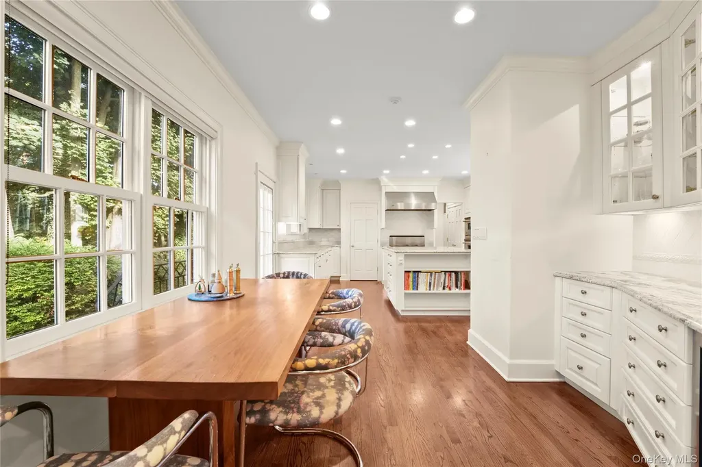 25 Moore Road Bronxville NY 10708