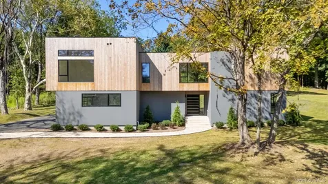 28 Mclain Street Bedford Corners NY 10549