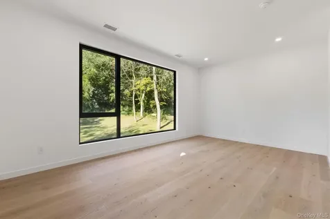28 Mclain Street Bedford Corners NY 10549