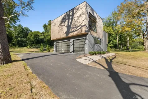 28 Mclain Street Bedford Corners NY 10549